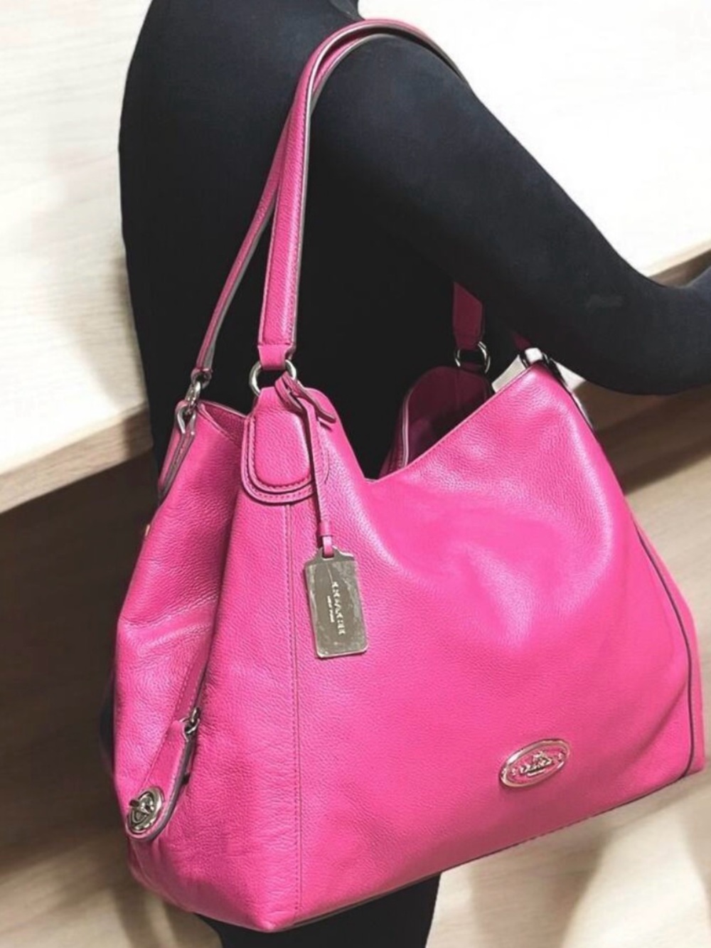 Coach 33547 Edie Leather Turn
Lock Hot Pink Leather Shoulder Bag - Picture 7 of 9